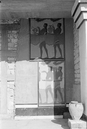 KNOSSOS CRETE 1977 BW VERSION FILM_001