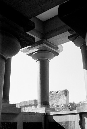 KNOSSOS CRETE 1977 BW VERSION FILM_002