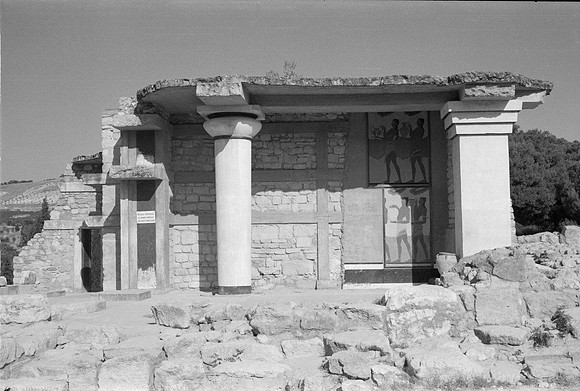 KNOSSOS CRETE 1977 BW VERSION FILM_006
