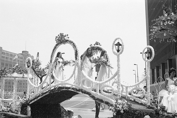 ROLL 1_GREEK INDEPENDENCE DAY PARADE 1981_020