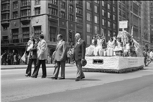 ROLL 2_GREEK INDEPENDENCE DAY PARADE 1981_006