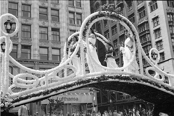 ROLL 2_GREEK INDEPENDENCE DAY PARADE 1981_015