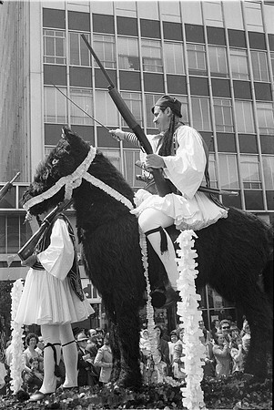 ROLL 2_GREEK INDEPENDENCE DAY PARADE 1981_025