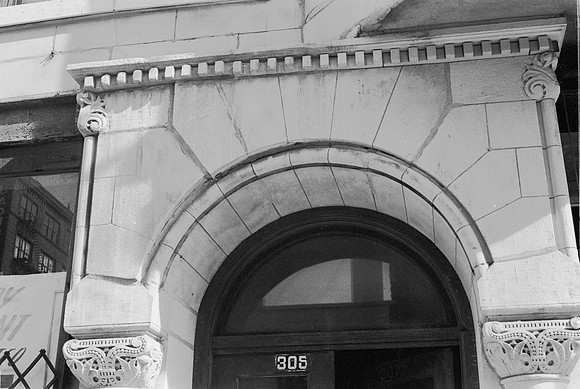 GREEKTOWN CHICAGO_HALSTED STREET 1975_02