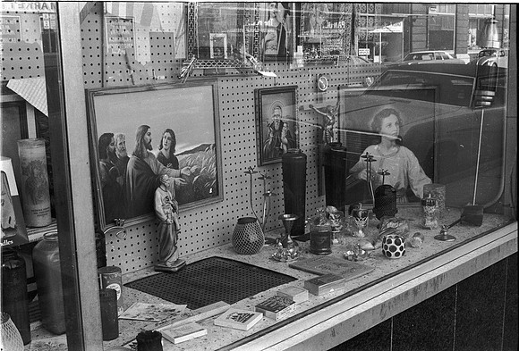 GREEKTOWN CHICAGO_HALSTED STREET 1975_30