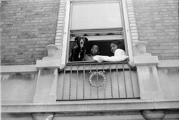 7900 S. SAGINAW KIDS, CHICAGO 1974_00