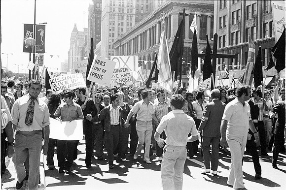 1974_TURKS GET OUT OF CYPRUS DEMONSTATION 1974 DALEY PLAZA_35A (19)