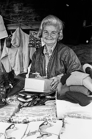 1975_Maxwell Street_021_ (163)