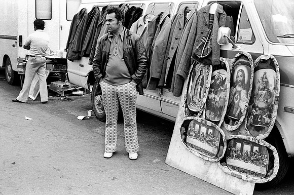 1975_Maxwell Street_021_ (166)