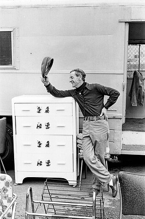 1975_Maxwell Street_021_ (170)