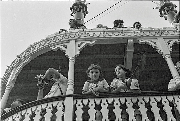 DISNEYLAND, MARK TWAIN RIVERBOAT_16_