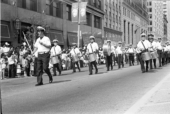 ROLL 2_MEXICAN CIVIC SOCIETY PARADE 1981_29A