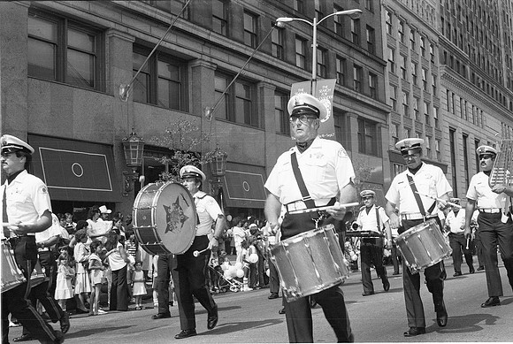 ROLL 2_MEXICAN CIVIC SOCIETY PARADE 1981_30A
