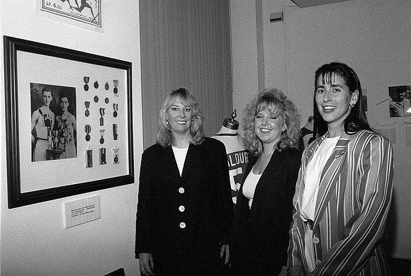 NHM, SPORTS EXHIBIT, 06-23-1994_-12