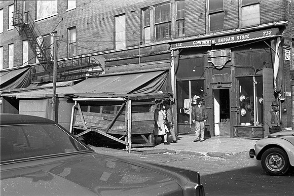 MAXWELL STREET 1974_05A