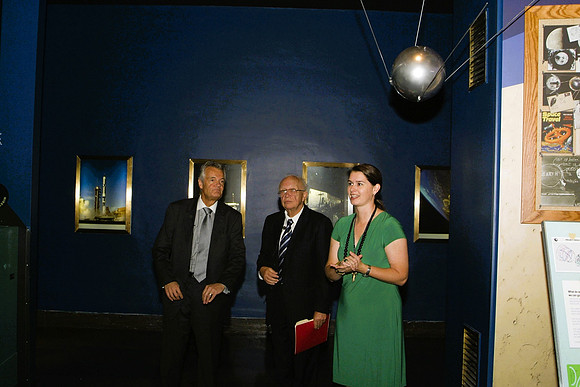 SPUTNIK 50, 2007 AT THE ADLER PLANETARIUM, SERGEI KRUSHCHEV