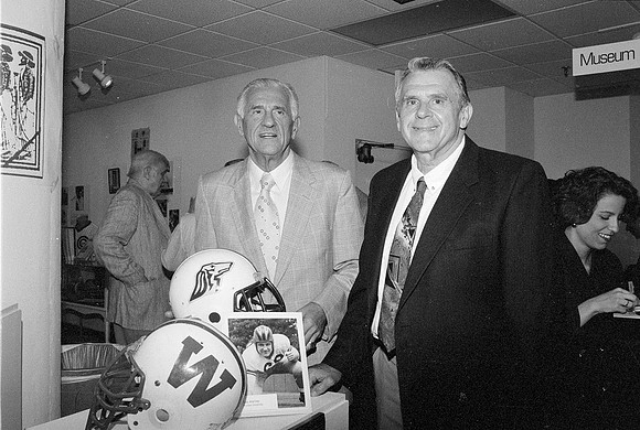 NHM, SPORTS EXHIBIT, 06-23-1994_-27