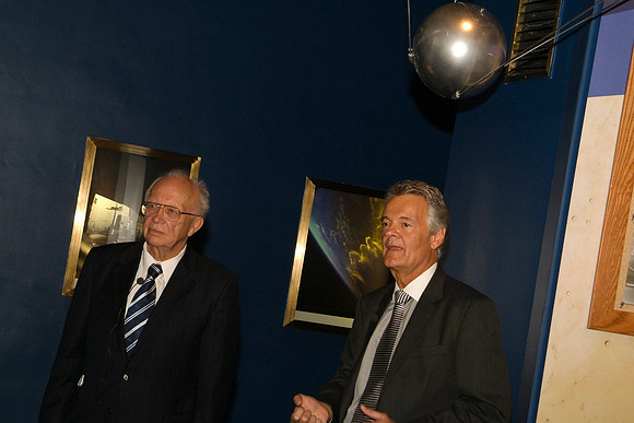 SPUTNIK 50, 2007 AT THE ADLER PLANETARIUM, SERGEI KRUSHCHEV