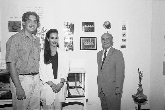 NHM, SPORTS EXHIBIT, 06-23-1994_-02