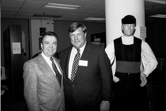 NHM SUPERIOR COFFEE 05-25-94_-38