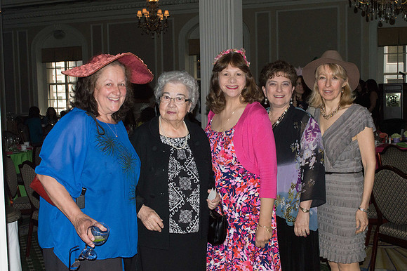 A MAD HATTERS LUNCHEON_016