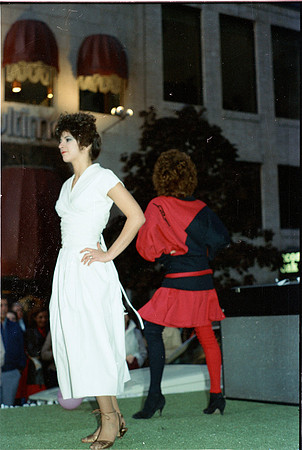 ROLL 2_OAK STREET FASHION SHOW 1982_ (34)