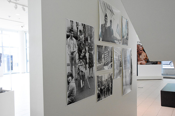 GATHER TOGETHER- STREET PHOTOGRAPHY BY DIANE ALEXANDER WHITE EXHIBIT PHOTOS_129