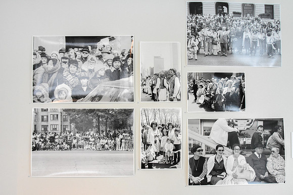 GATHER TOGETHER- STREET PHOTOGRAPHY BY DIANE ALEXANDER WHITE EXHIBIT PHOTOS_059