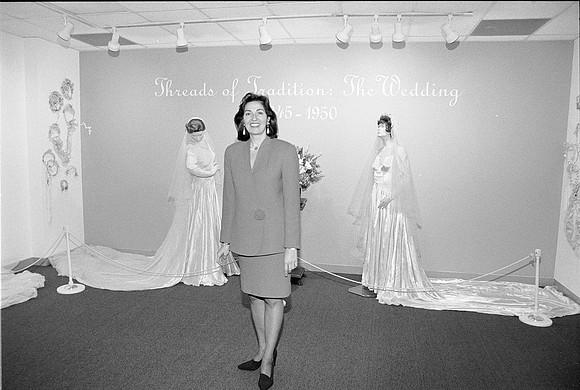 ROLL 2, NHM, THREADS OF TRADITION GALA, 10-04-1996_26