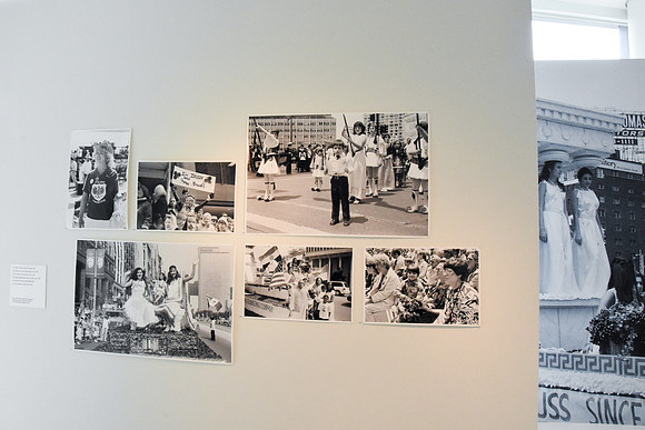 GATHER TOGETHER- STREET PHOTOGRAPHY BY DIANE ALEXANDER WHITE EXHIBIT PHOTOS_072