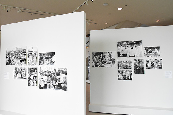 GATHER TOGETHER- STREET PHOTOGRAPHY BY DIANE ALEXANDER WHITE EXHIBIT PHOTOS_066