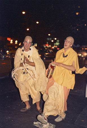 HALLOWEEN, OAK STREET & RUSH STREET, NEO 1982-07