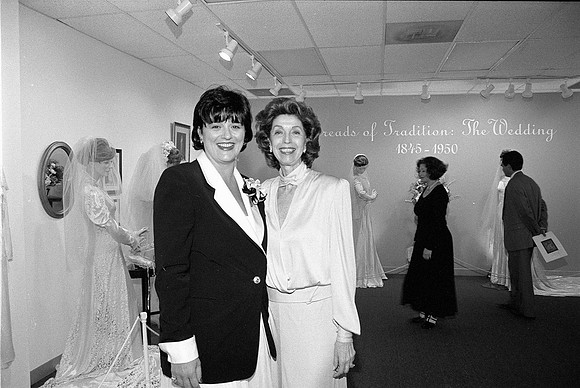 ROLL 2, NHM, THREADS OF TRADITION GALA, 10-04-1996_12
