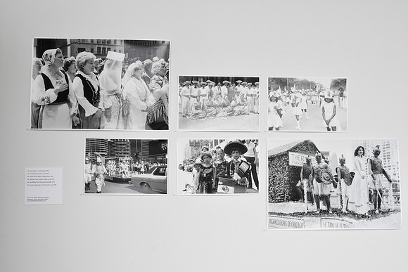 GATHER TOGETHER- STREET PHOTOGRAPHY BY DIANE ALEXANDER WHITE EXHIBIT PHOTOS_109