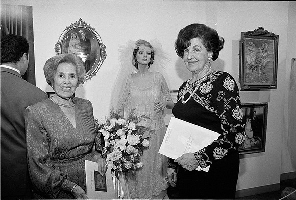 ROLL 2, NHM, THREADS OF TRADITION GALA, 10-04-1996_01