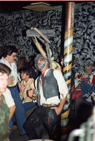 HALLOWEEN, OAK STREET & RUSH STREET, NEO 1982-18