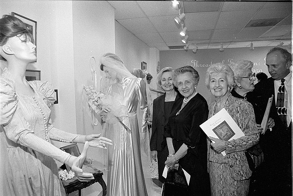 ROLL 2, NHM, THREADS OF TRADITION GALA, 10-04-1996_05