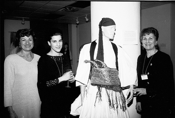 R2, NHM DORA STRATOU 1994_15