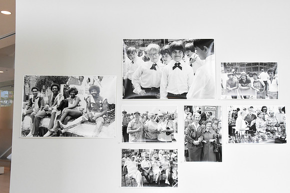 GATHER TOGETHER- STREET PHOTOGRAPHY BY DIANE ALEXANDER WHITE EXHIBIT PHOTOS_063