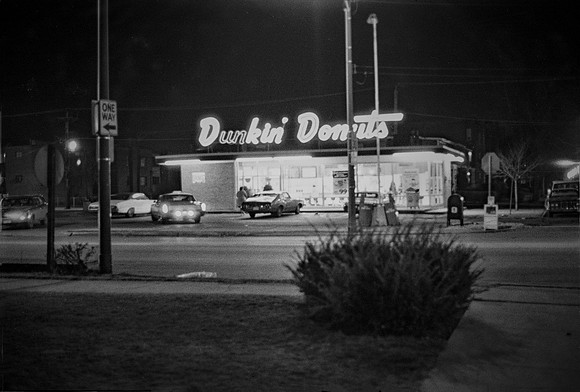 CORVETTE, MIA, DUNKIN DONUTS, TROY AVE, 1977_40_