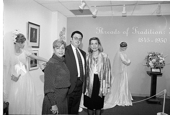 ROLL 1, NHM, THREADS OF TRADITION GALA, 10-04-1996 _19