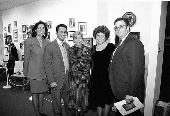 ROLL 2, NHM, THREADS OF TRADITION GALA, 10-04-1996_16