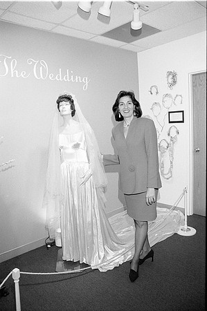 ROLL 2, NHM, THREADS OF TRADITION GALA, 10-04-1996_28