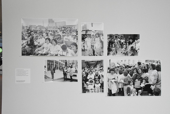GATHER TOGETHER- STREET PHOTOGRAPHY BY DIANE ALEXANDER WHITE EXHIBIT PHOTOS_107