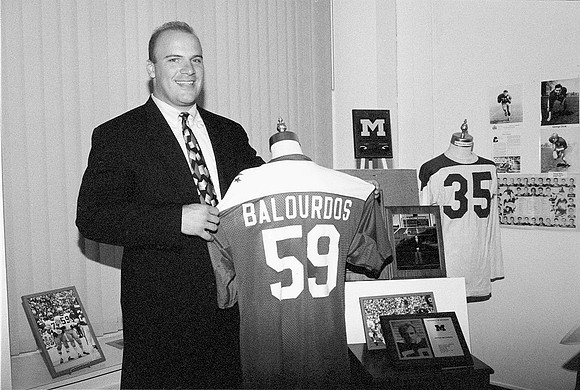 NHM, SPORTS EXHIBIT, 06-23-1994_-23