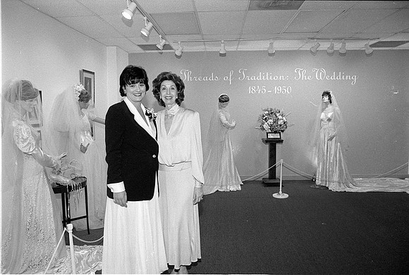 ROLL 2, NHM, THREADS OF TRADITION GALA, 10-04-1996_10
