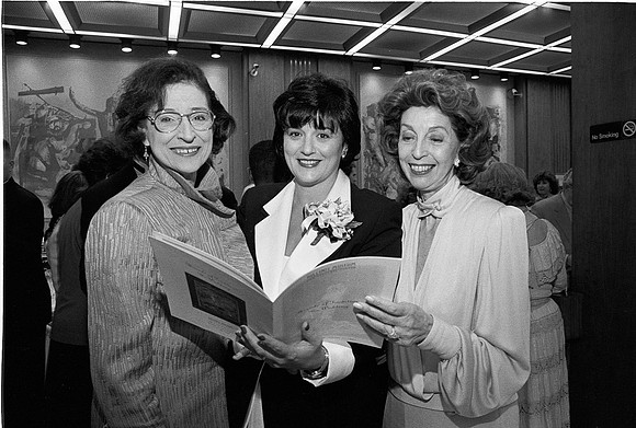 ROLL 1, NHM, THREADS OF TRADITION GALA, 10-04-1996 _07